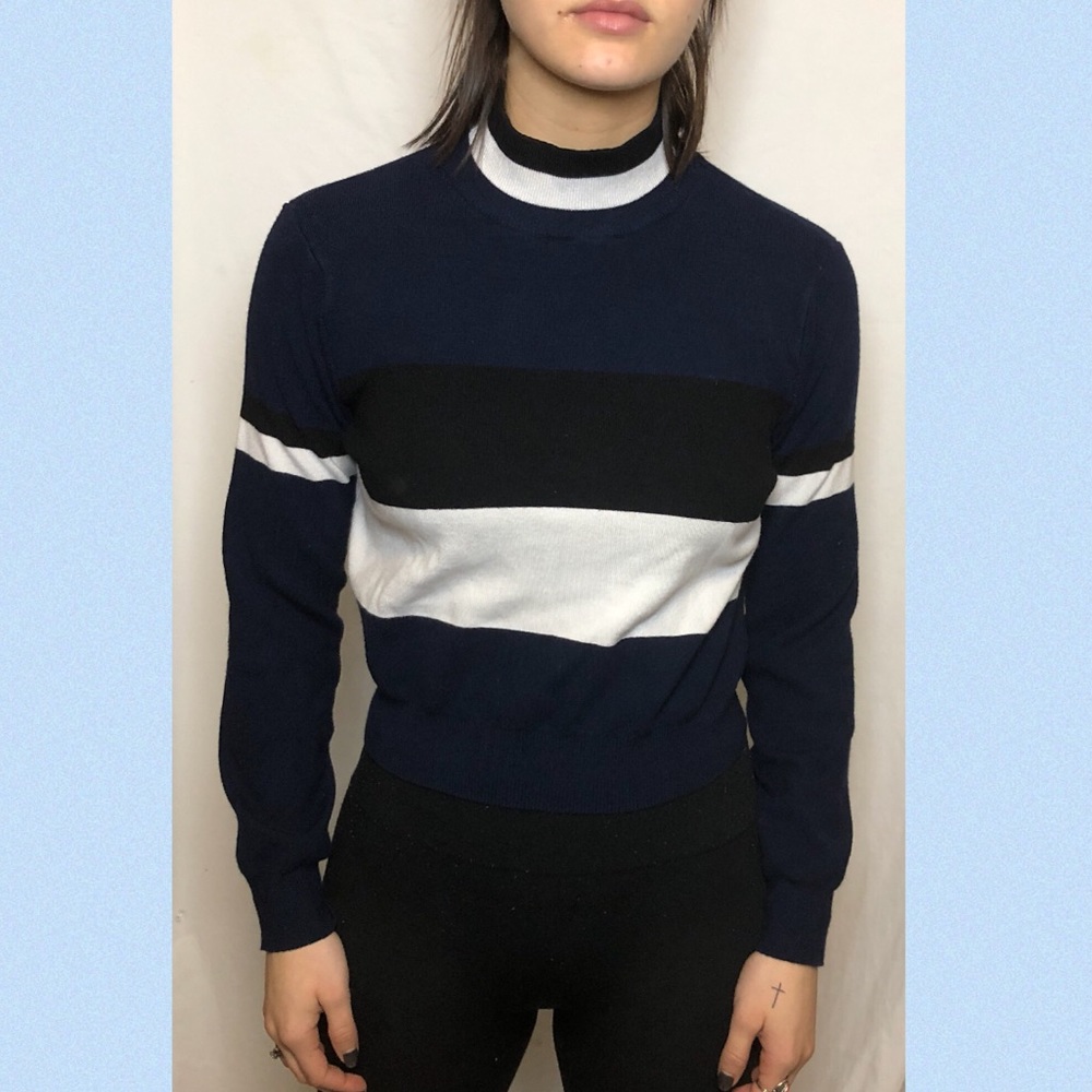 striped top